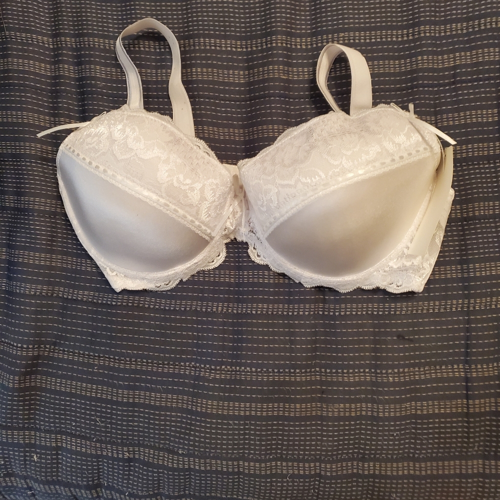 Full coverage bra NWT - Picture 7 of 7